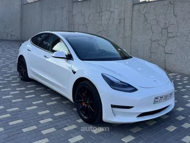 Tesla Model 3 2023 — фото 1, купить с доставкой в Москву