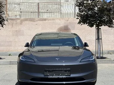 Tesla Model 3 2024 — миниатюра 2