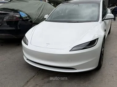 Tesla Model 3 Standart Renge 2024 — миниатюра 2
