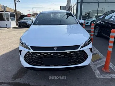 BYD Qin Plus DM-i 2025 — фото 1, купить с доставкой в Москву