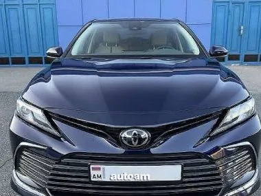 Toyota Camry 2022 — фото 1, купить с доставкой в Москву