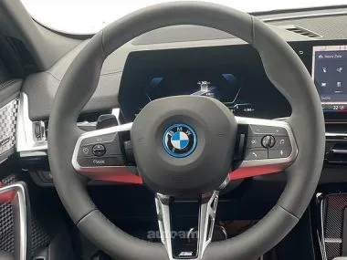 BMW iX2 2025 — миниатюра 2