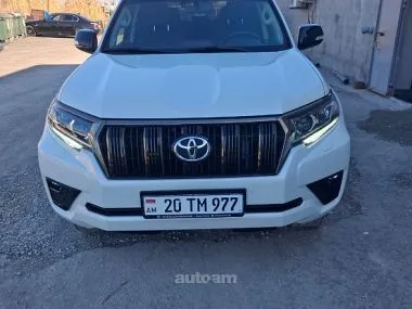 Toyota Land Cruiser Prado 2022 — фото 1, купить с доставкой в Москву