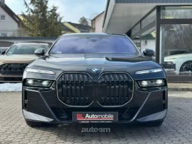 BMW 740 2025 — миниатюра 2