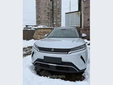 BYD Yuan Up 2025 — фото 1, купить с доставкой в Москву
