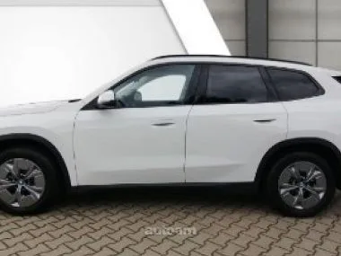 BMW iX1 2025 — миниатюра 2