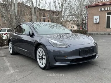 Tesla Model 3 2023 — фото 1, купить с доставкой в Москву