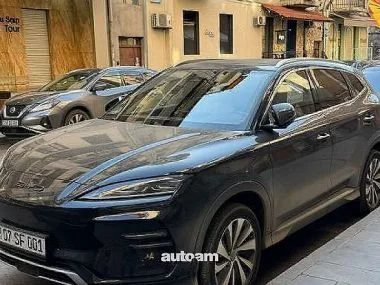 BYD Song Plus 2023 — фото 1, купить с доставкой в Москву