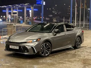 Toyota Camry SE 2024 — фото 1, купить с доставкой в Москву
