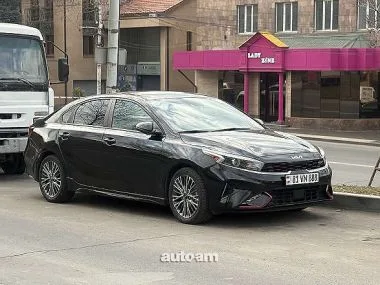 Kia Forte GT Line 2022 — фото 1, купить с доставкой в Москву
