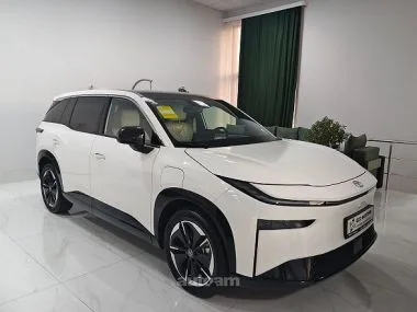 Toyota Bz3 Platinum 3x Pro + (520km) 2025 — фото 1, купить с доставкой в Москву
