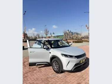 BYD Yuan Up 2025 — фото 1, купить с доставкой в Москву