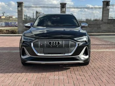 Audi e-tron 2022 — миниатюра 2