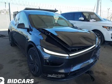 Tesla Model Y 2026 — фото 1, купить с доставкой в Москву