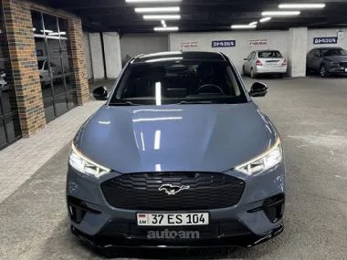 Ford Mustang 2023 — миниатюра 2