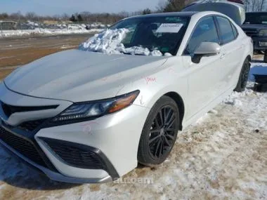 Toyota Camry XSE 2022 — миниатюра 2