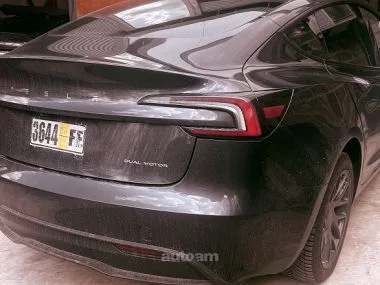 Tesla Model 3 2024 — миниатюра 2