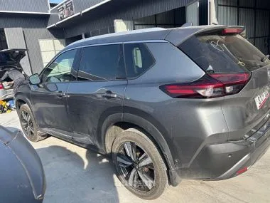 Nissan Rogue Inclusiv platinum 2023 — фото 1, купить с доставкой в Москву