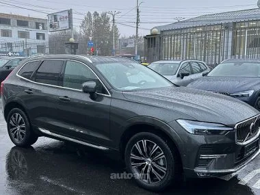 Volvo XC60 B5 2022 — фото 1, купить с доставкой в Москву