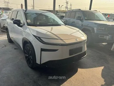 Toyota BZ3X 2025 — миниатюра 2
