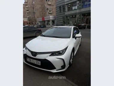 Toyota Corolla 2025 — фото 1, купить с доставкой в Москву