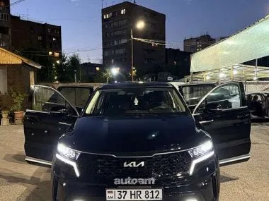 Kia Sorento 2023 — фото 1, купить с доставкой в Москву