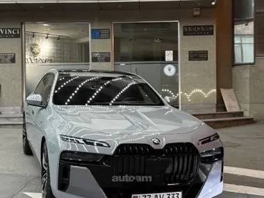 BMW i7 2023 купить в Москве
