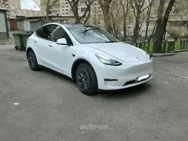 Tesla Model Y Dual motor long range 2023 — фото 1, купить с доставкой в Москву