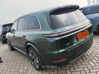 Lixiang Li L9 4x4 2025 — миниатюра 2