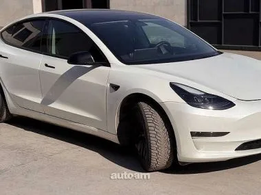 Tesla Model 3 2023 — миниатюра 2