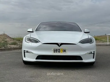 Tesla Model S Plaid 2024 — миниатюра 2