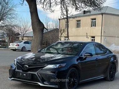 Toyota Camry 2022 — фото 1, купить с доставкой в Москву
