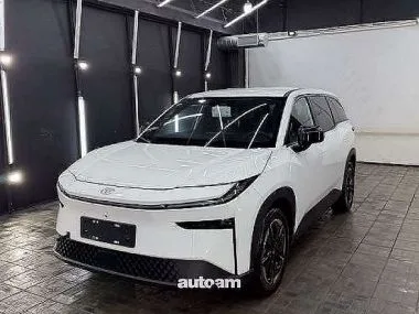 Toyota BZ3X 2025 — миниатюра 2