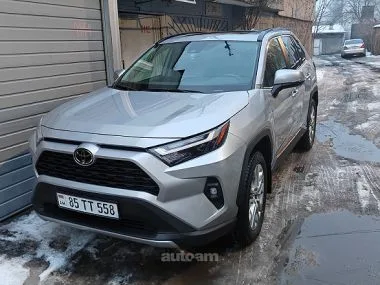 Toyota Rav 4 XLE premium 2024 — фото 1, купить с доставкой в Москву