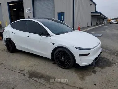 Tesla Model Y 2026 — миниатюра 2