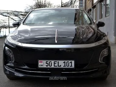 Hongqi E-QM5 Elektromobil 2025 — фото 1, купить с доставкой в Москву