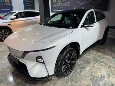 Mazda EZ-60 2025 — фото 1, купить с доставкой в Москву