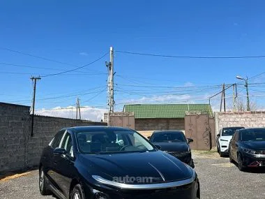 Hongqi E-QM5 2025 — миниатюра 2