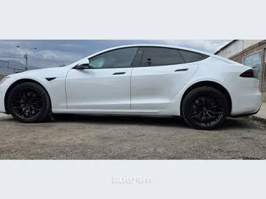 Tesla Model S 2022 купить в Москве