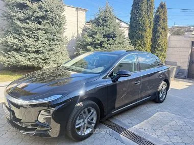 Hongqi E-QM5 2025 — миниатюра 2
