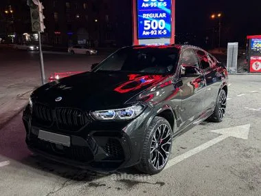 BMW X6 M 2022 — фото 1, купить с доставкой в Москву