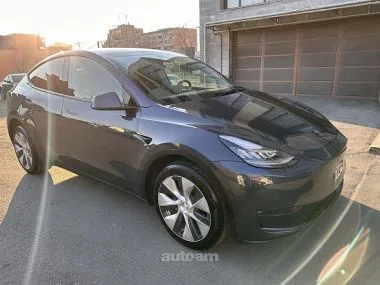 Tesla Model Y Dual motor Long range 2022 — миниатюра 2
