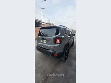 Jeep Renegade Trail Hawk 2023 — миниатюра 2