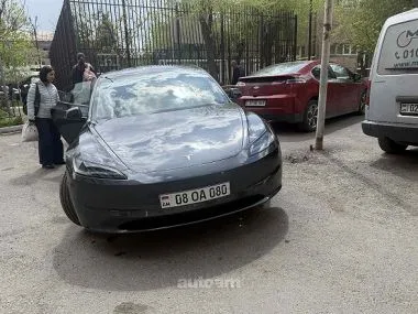 Tesla Model 3 Longe range dual motor 2025 — миниатюра 2