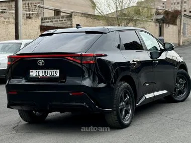 Toyota Bz4X 2023 — миниатюра 2