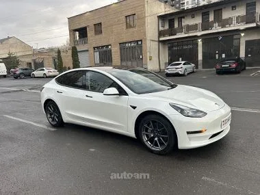 Tesla Model 3 2023 — миниатюра 2