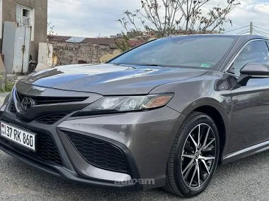 Toyota Camry 2022 — миниатюра 2