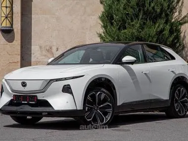 Mazda EZ-60 2025 купить в Москве