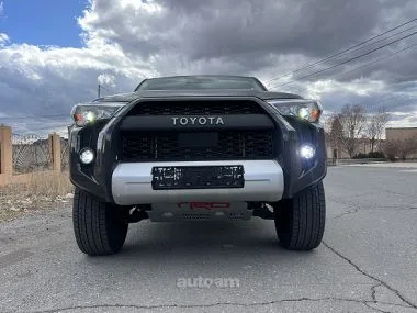 Toyota 4-Runner TRD OFF ROAD 2024 — миниатюра 2