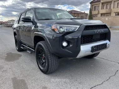 Toyota 4-Runner TRD OFF ROAD 2024 — фото 1, купить с доставкой в Москву